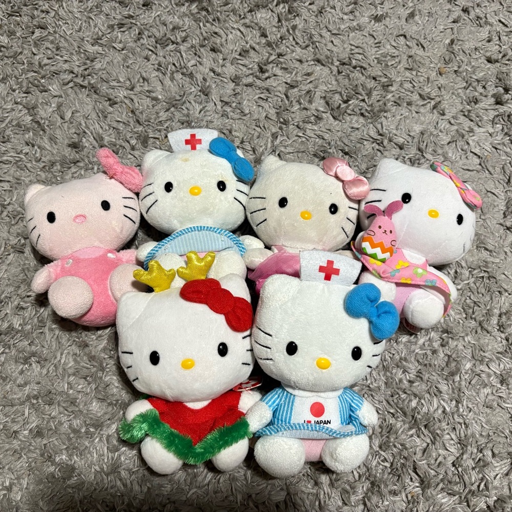 Hello Kitty Plush Set